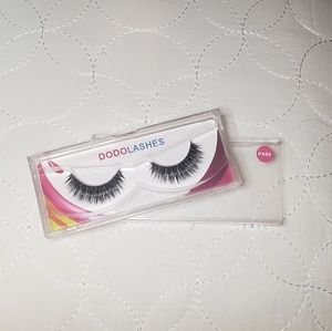 Brand New Never been used Dodo Lashes